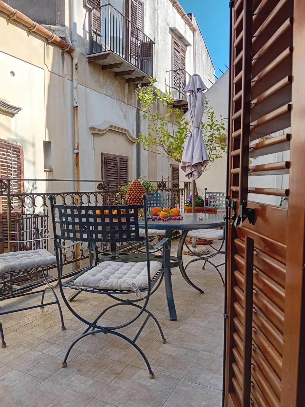 Penthouse Luxury Quattro Canti Палермо Екстериор снимка